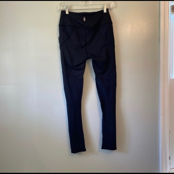 Free people movement born to run black zipper ankle athletic leggings Small - Picture 8 of 13